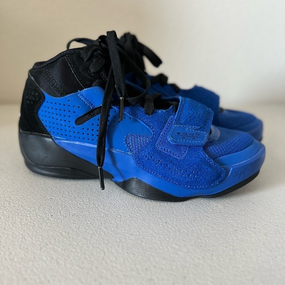 Nike Kid's Jordan Zion 2 (GS) Basketball Shoe, Hyper Royal/Blue